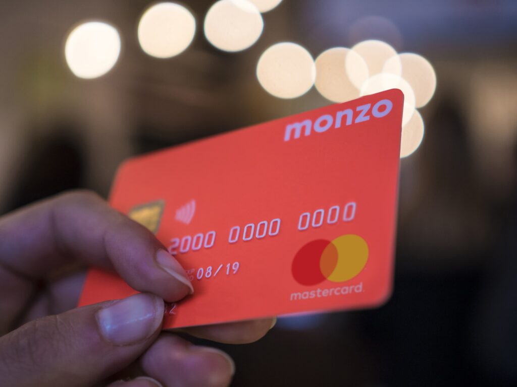 Monzo：珊瑚卡